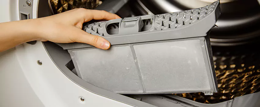 Signs Of A Clogged Dryer Lint Trap in Sayville, New York